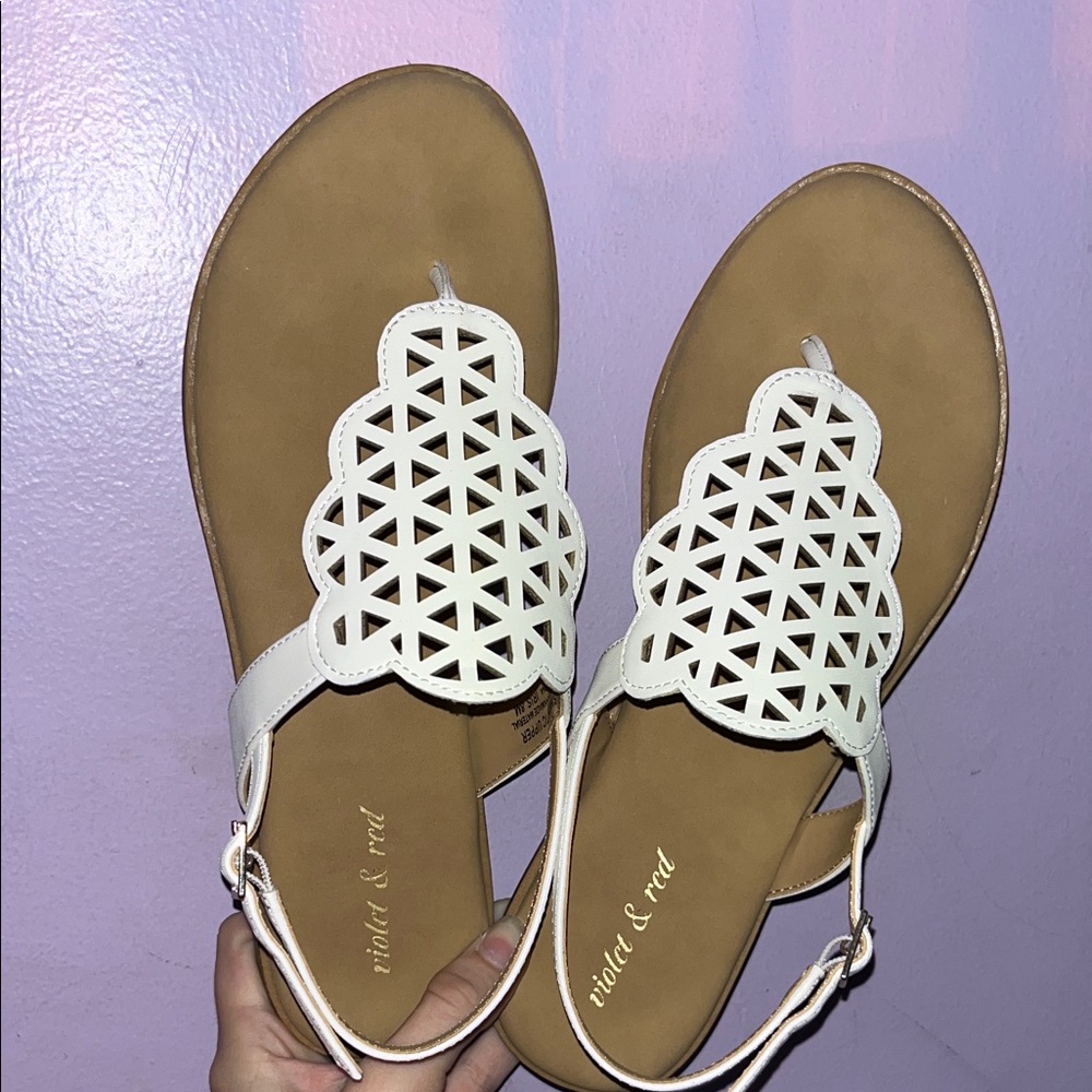 Vidal & Red Women's White and Tan Sandals